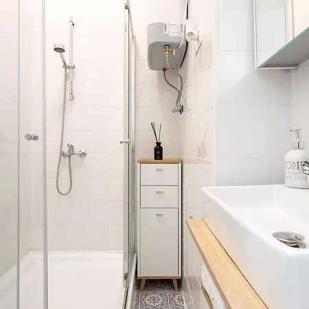 - Fresh With Balcony Апартаменты