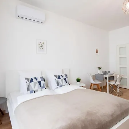 - Fresh With Balcony *